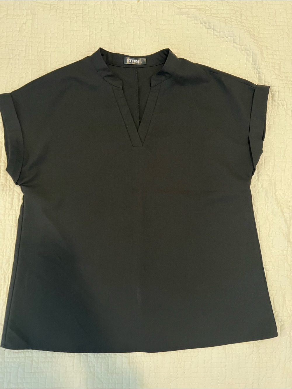 BTFBM Black Short-Sleeve V-neck Blouse Top Size Small